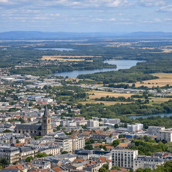 Quelle ville française a la plus grande superficie ?